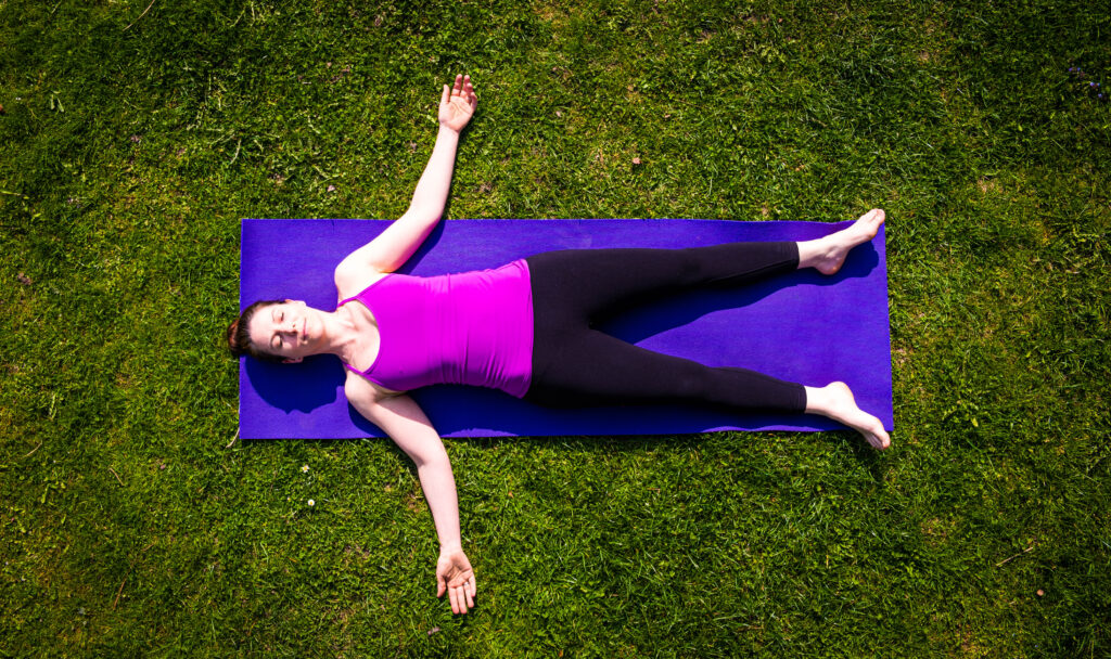 Yoga im Sommer bei Santosa Yoga München